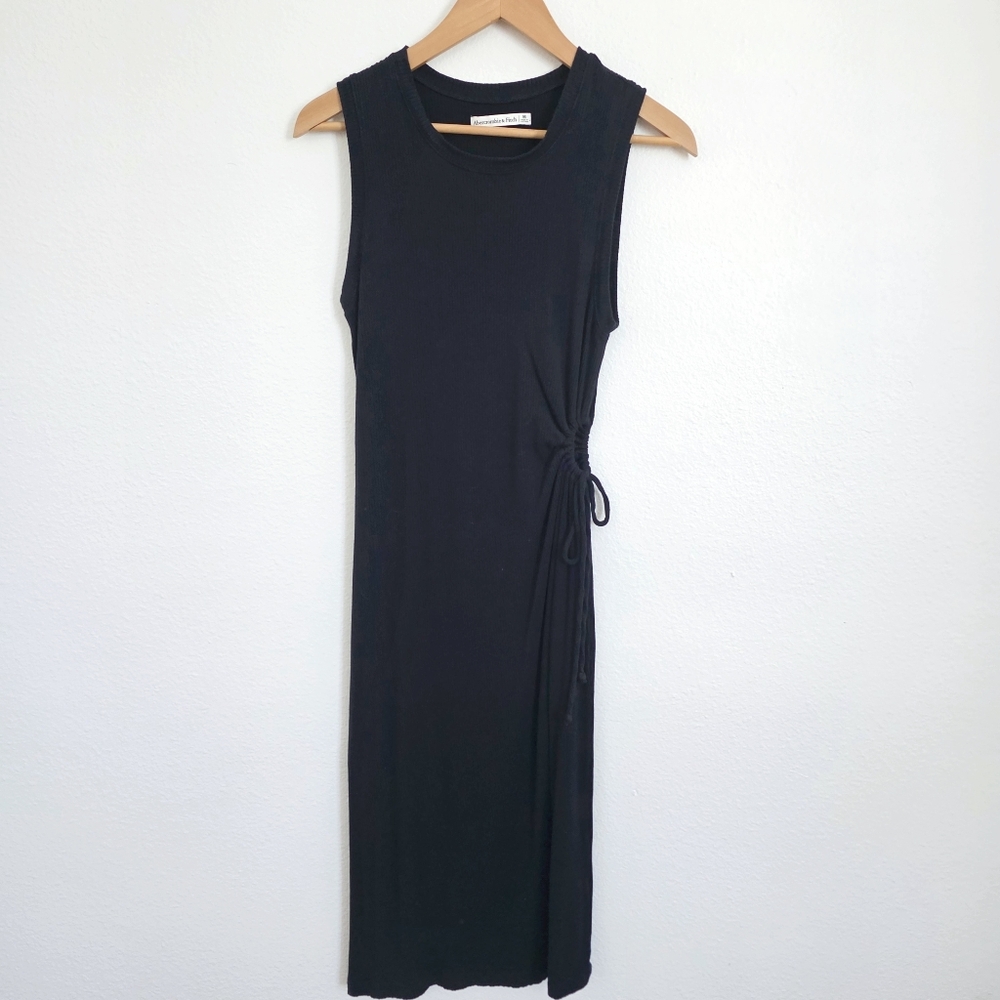 Abercrombie & Fitch Midi Black Sleeveless Keyhole Cutout Knit Dress Size Medium - Picture 2 of 5